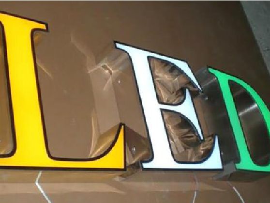 汝城介绍LED招牌的基础知识。