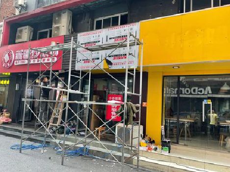 汝城制作广告招牌如何避免它发黄？